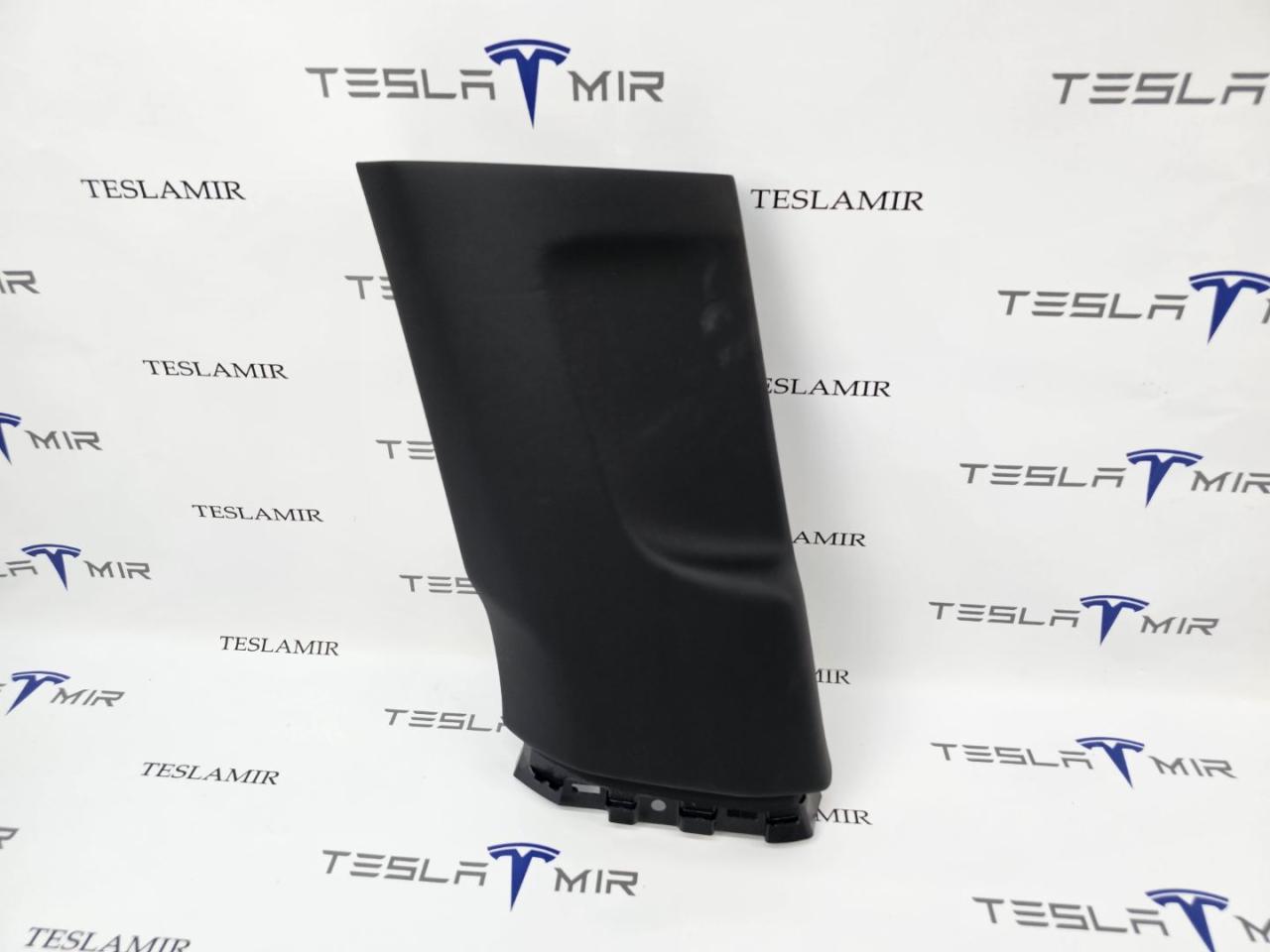 Накладка стойки B внутренняя Tesla Model 3 2 поколение 2025, 1733794-11 - фото №1
