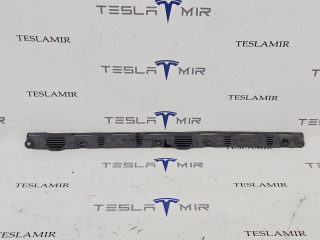 Накладка батареи высоковольтной боковая передняя Tesla Model X 1 поколение 2018, 1032384-00