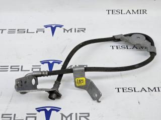 шланг тормозной Tesla Model S 1 поколение [2-й рестайлинг] 2022, 1420724-00