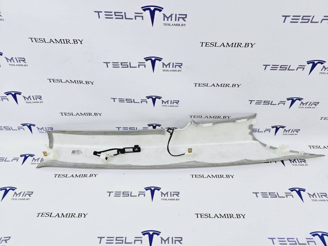 Накладка стойки С внутренняя правая верхняя Tesla Model 3 1 поколение 2023, 1086269-01 - фото №1