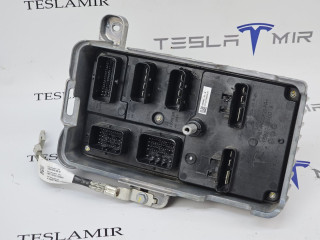 Блок управления BCM (бортовой сети) (Body Control Module) Боди Tesla Model S 1 поколение [2-й рестайлинг] 2022, 1585663-00, 1585663-20, 1585663-04, 1586469-00