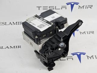 блок ABS Tesla Model 3 1 поколение 2023, 1044745-00, 1103541-00, 1188741-50