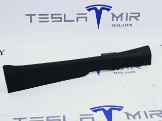 Накладка стойки А (дверного проема) - средняя часть левая Tesla Model S 1 поколение [2-й рестайлинг] 2022, 1566076-00