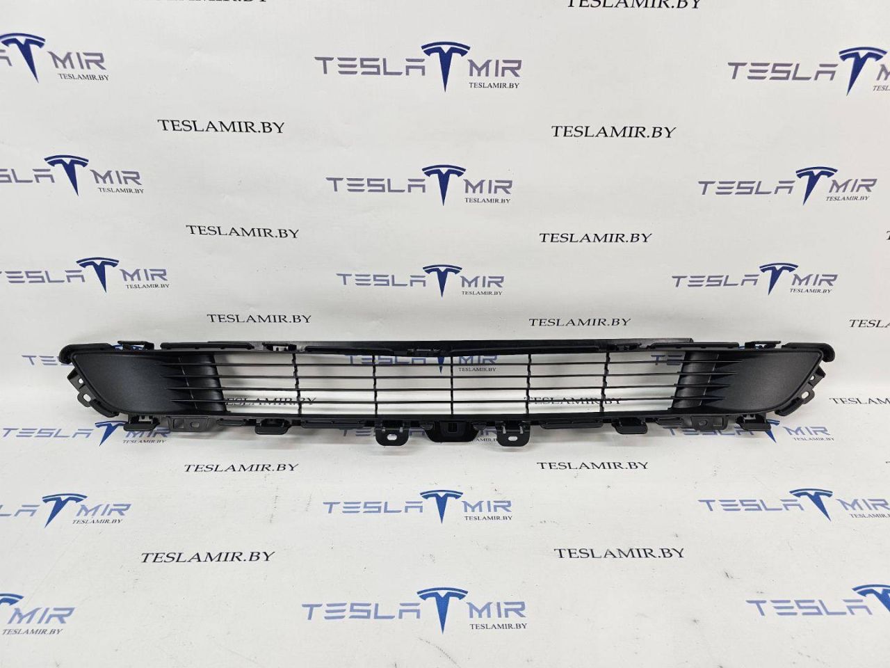 Решетка гриль декоративная основного радиатора (передний бампер) Tesla Model Y 1 поколение 2021, 1493759-00 - фото №1