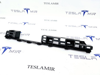 кронштейн (крепление) Tesla Model X 1 поколение 2018, 1053726-00