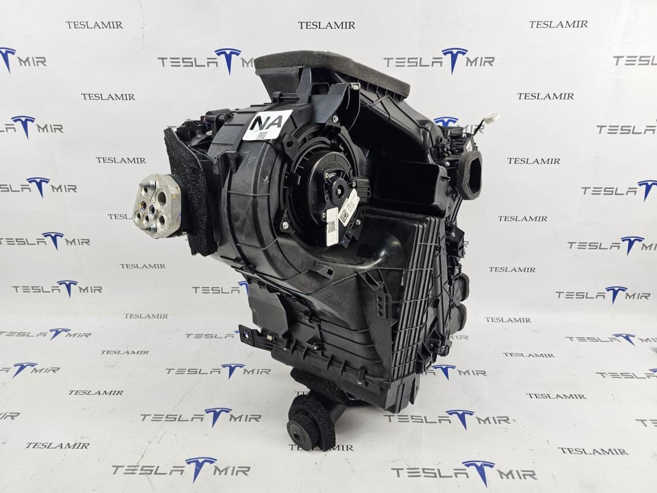 корпус отопителя (печки) Tesla Model 3 1 поколение 2023, 1539475-00, 1494714-00, 1494714-10 - фото №1