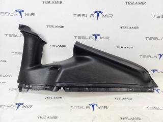 Накладка ремня безопасности стойки С правая Tesla Model Y 1 поколение 2024, 1661181-00, 1802880-00