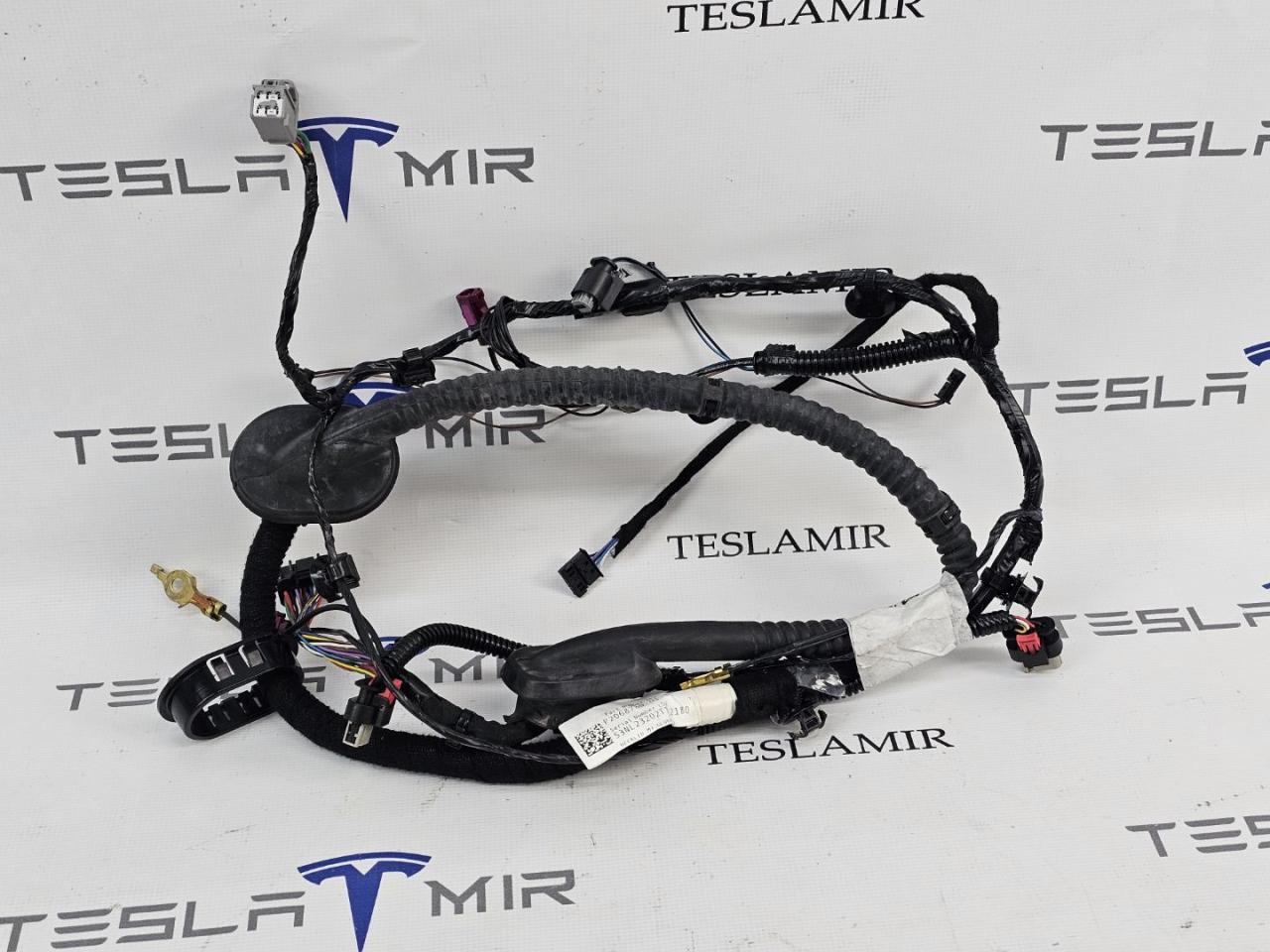 Проводка крышки багажника Tesla Model 3 1 поколение 2023, 2068789-00 - фото №1