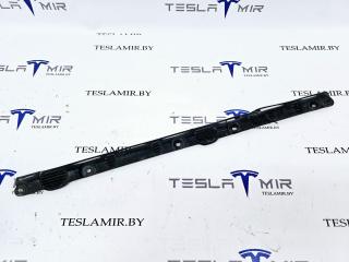 Накладка батареи высоковольтной боковая передняя Tesla Model S 1 поколение [рестайлинг] 2017, 1032384-00