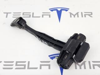 ограничитель открывания двери задней Tesla Model Y 1 поколение 2024, 1500684-00
