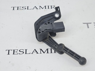 Датчик уровня пневмоподвески (положения кузова) передний правый Tesla Model S 1 поколение [2-й рестайлинг] 2022, 1420945-00, 1420946-00