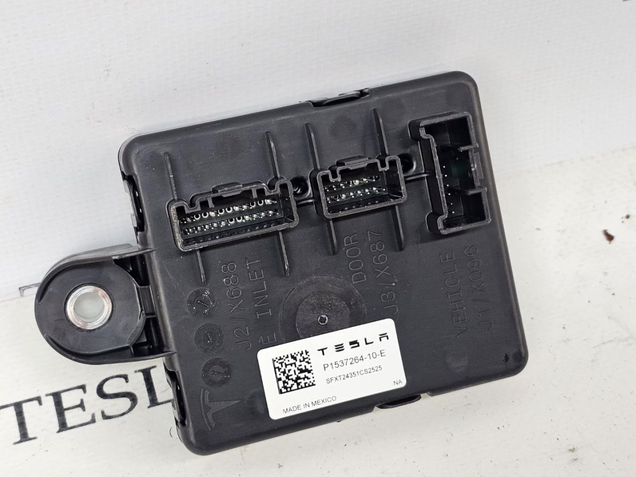 Блок ретрофит (ccs2) Tesla Model 3 2 поколение 2025, 1537264-10-E - фото №1