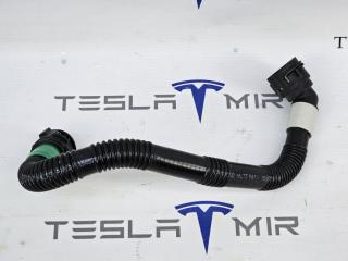 Патрубок системы охлаждения пластиковый Tesla Model S 1 поколение [2-й рестайлинг] 2022, 1585709-00