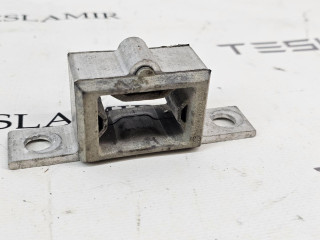 кронштейн радиатора Tesla Model Y 1 поколение 2024, 1493996-00, 1451878-00