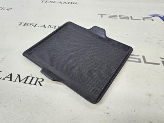 Коврик резиновый вещевого ящика Tesla Model 3 1 поколение 2022, 1755530-00
