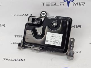 Блок управления BCM (бортовой сети) (Body Control Module) Боди Tesla Model 3 2 поколение 2024, 1569303-00, 1866750-20, 1866750-20-B
