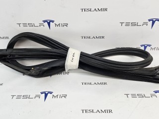 уплотнитель двери Tesla Model 3 1 поколение 2023, 1090499-00, 1090511-00