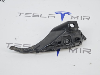 Кронштейн (направляющая) крыла переднего (ракушка) правый Tesla Model S 1 поколение [2-й рестайлинг] 2022, 1588936-00