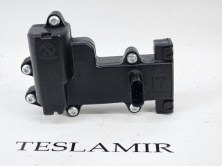 электропривод двери задней правой Tesla Model X 1 поколение 2018, 1045354-00