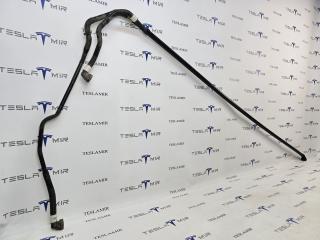 Патрубок системы охлаждения пластиковый Tesla Model 3 1 поколение 2020, 1077578-00