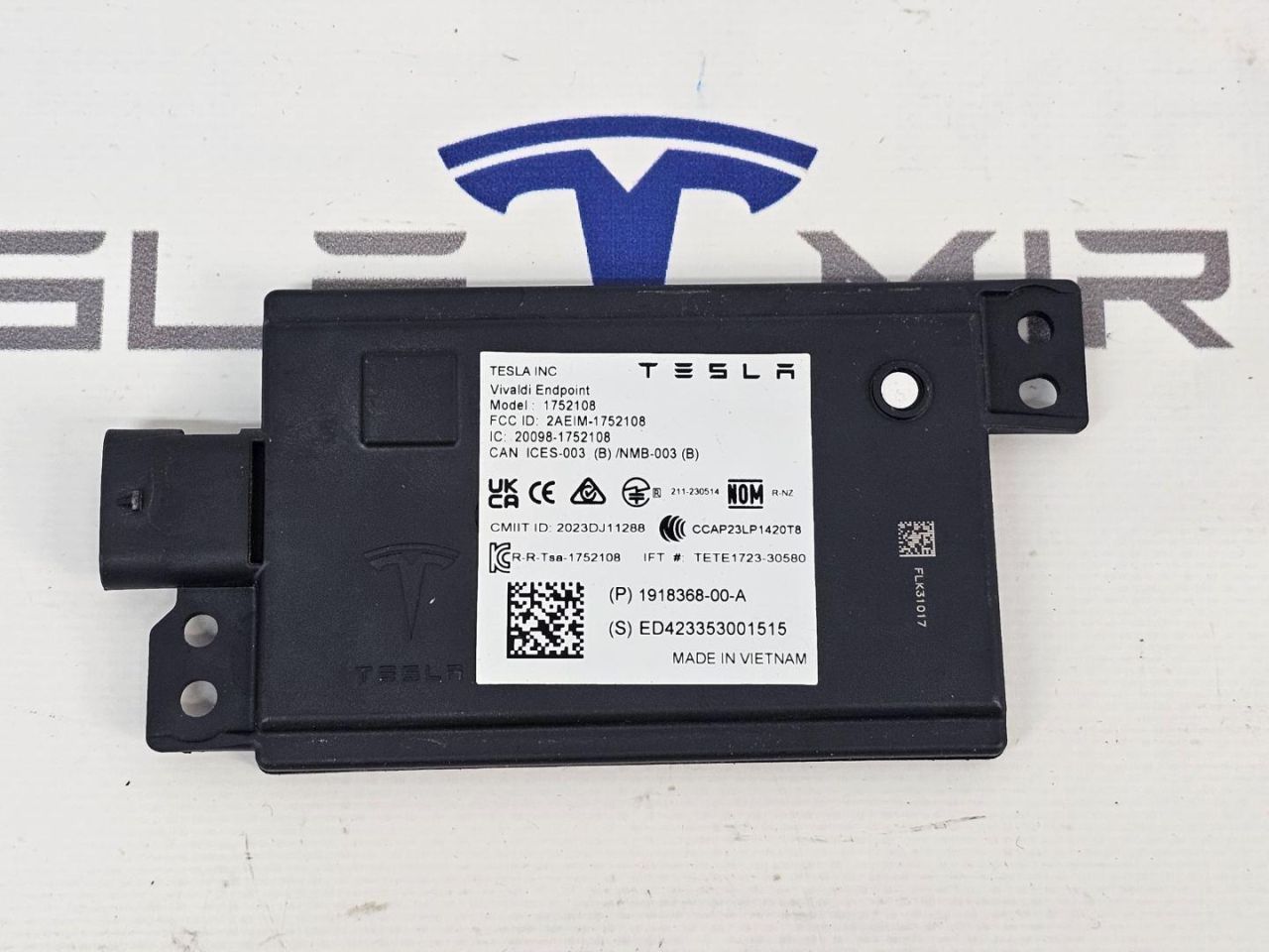 Bluetooth антенна Tesla Model Y 1 поколение 2025, 1918368-00 - фото №1