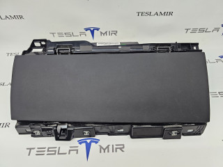 бардачок Tesla Model S 1 поколение [2-й рестайлинг] 2022, 1563041-00