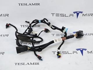 Электропроводка панели радиаторов (телевизора) Tesla Model 3 1 поколение 2023, 2567961-03