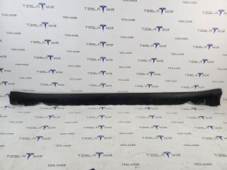 накладка на порог Tesla Model 3 2 поколение 2024, 1089830-00, 1089828-00