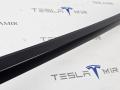 молдинг двери задней левой Tesla Model 3 2 поколение 2024, 1080745-00, 1080745-01, 1873573-99 - фото №2
