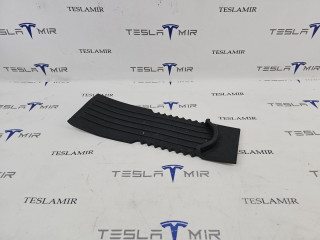 Коврик резиновый вещевого ящика Tesla Model S 1 поколение [рестайлинг] 2018, 1058083-00