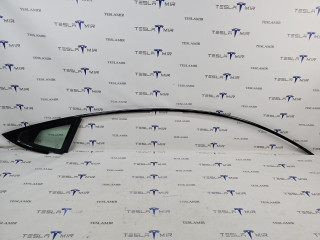 Молдинг кузова боковой наружный верхний правый Tesla Model S 1 поколение [2-й рестайлинг] 2022, 1873556-22, 1600147-00