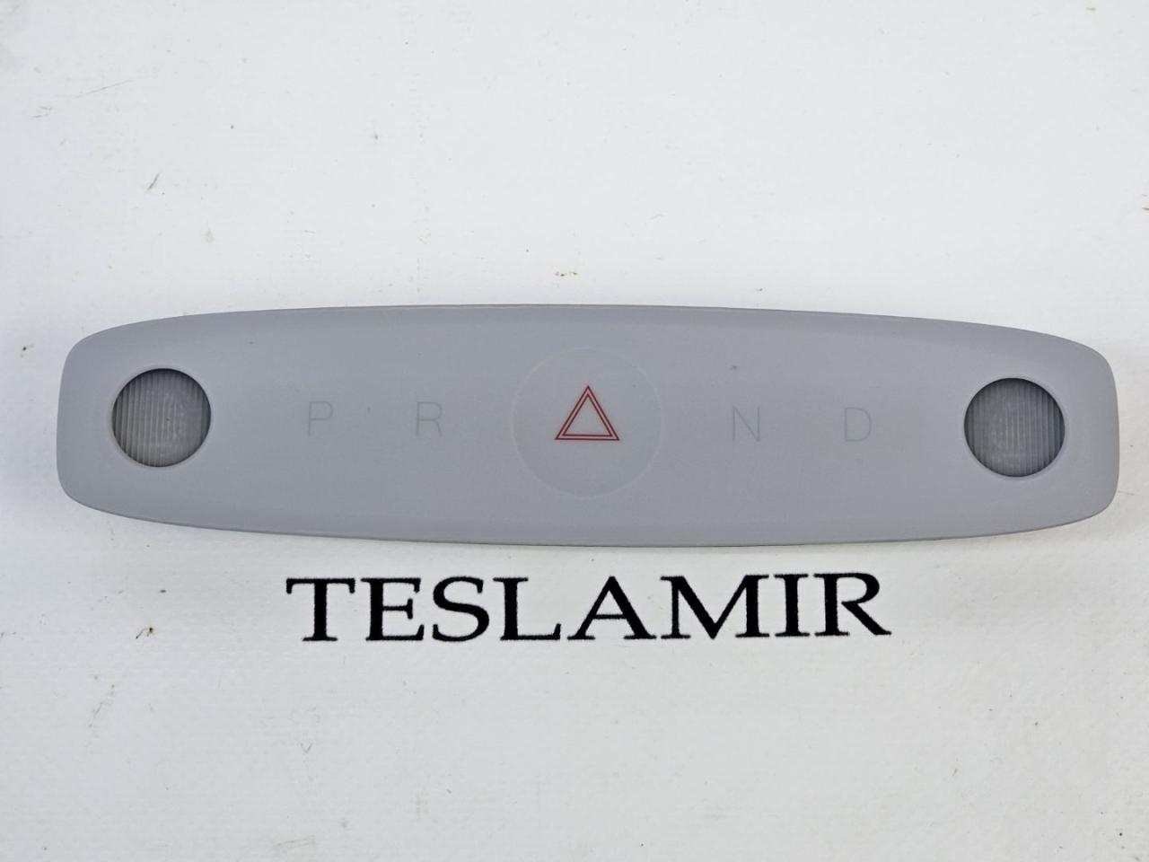 фонарь салона (плафон) Tesla Model Y 1 поколение 2025, 173929300, 1739293-00-G - фото №1