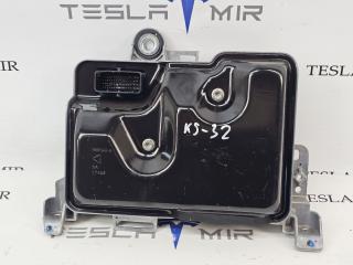 Блок управления BCM (бортовой сети) (Body Control Module) Боди Tesla Model Y 1 поколение 2025, 1866750-32, 2141419-00, 1999613-00