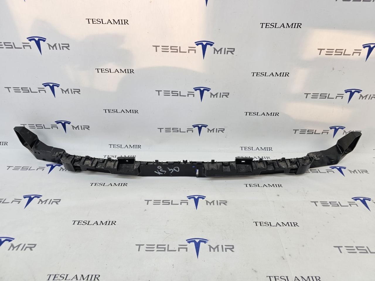 Кронштейн крепления бампера (центральный) задний Tesla Model Y 1 поколение 2024, 1494045-00, 1494040-00 - фото №1