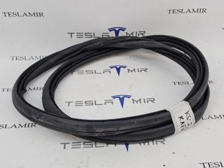 Уплотнитель резиновый бокса капота (корыта) Tesla Model S 1 поколение [2-й рестайлинг] 2022, 1603749-00, 1603749-98
