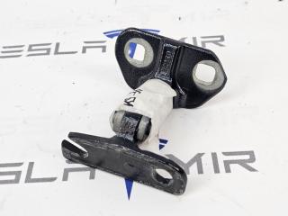 петля двери Tesla Model 3 2 поколение 2024, 1773633-01