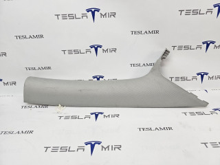 Накладка декоративная стойки А внутренняя правая верхняя Tesla Model Y 1 поколение 2021, 1494605-00