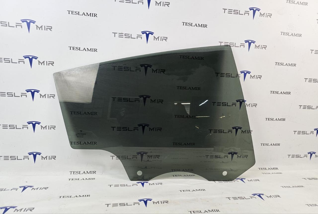 стекло двери задней правой Tesla Model Y 1 поколение 2024, 1495511-00 - фото №1