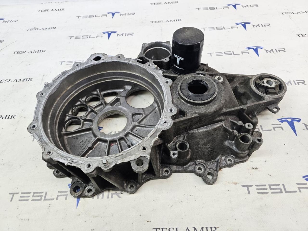 Двигатель (электромотор) Tesla Model 3 1 поколение 2022, 1120980-00, 1120990-00, 1090764-00 - фото №1