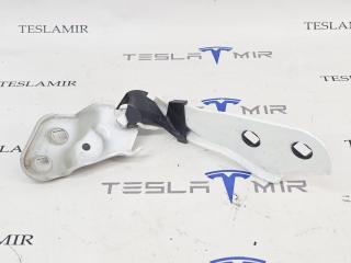 петля капота левая Tesla Model 3 2 поколение 2024, 1098792-00