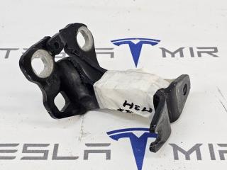 петля двери Tesla Model 3 1 поколение 2022, 1091330-00