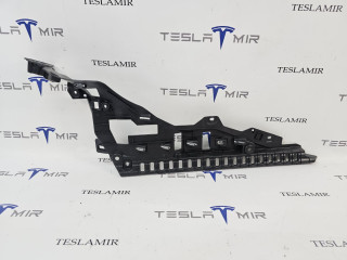 Кронштейн внутренний стойки C правый Tesla Model S 1 поколение [2-й рестайлинг] 2022, 1587705-00