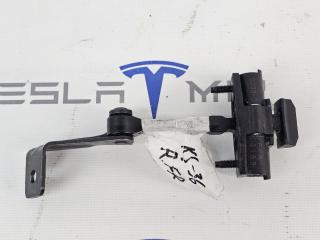 ограничитель открывания двери Tesla Model 3 1 поколение 2023, 1110298-00