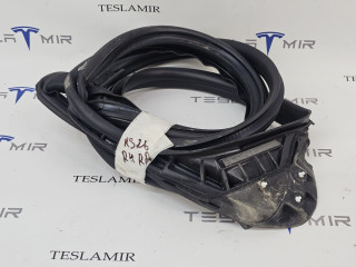 уплотнитель двери Tesla Model S 1 поколение [2-й рестайлинг] 2022, 1606733-00
