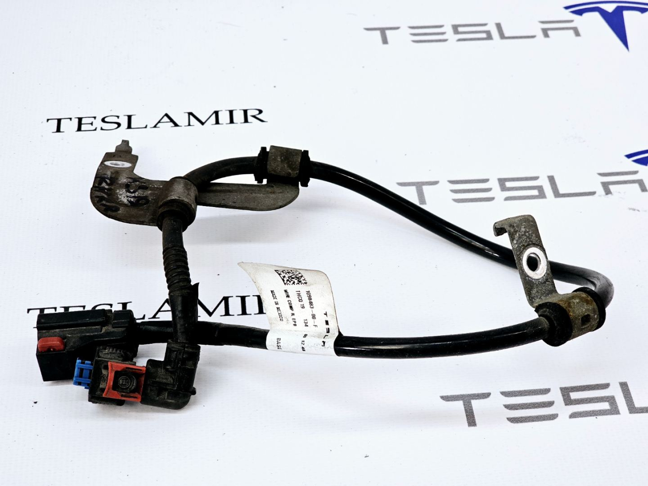 Электропроводка суппорта (ручника) правая Tesla Model 3 1 поколение 2019, 1098483-00 - фото №1
