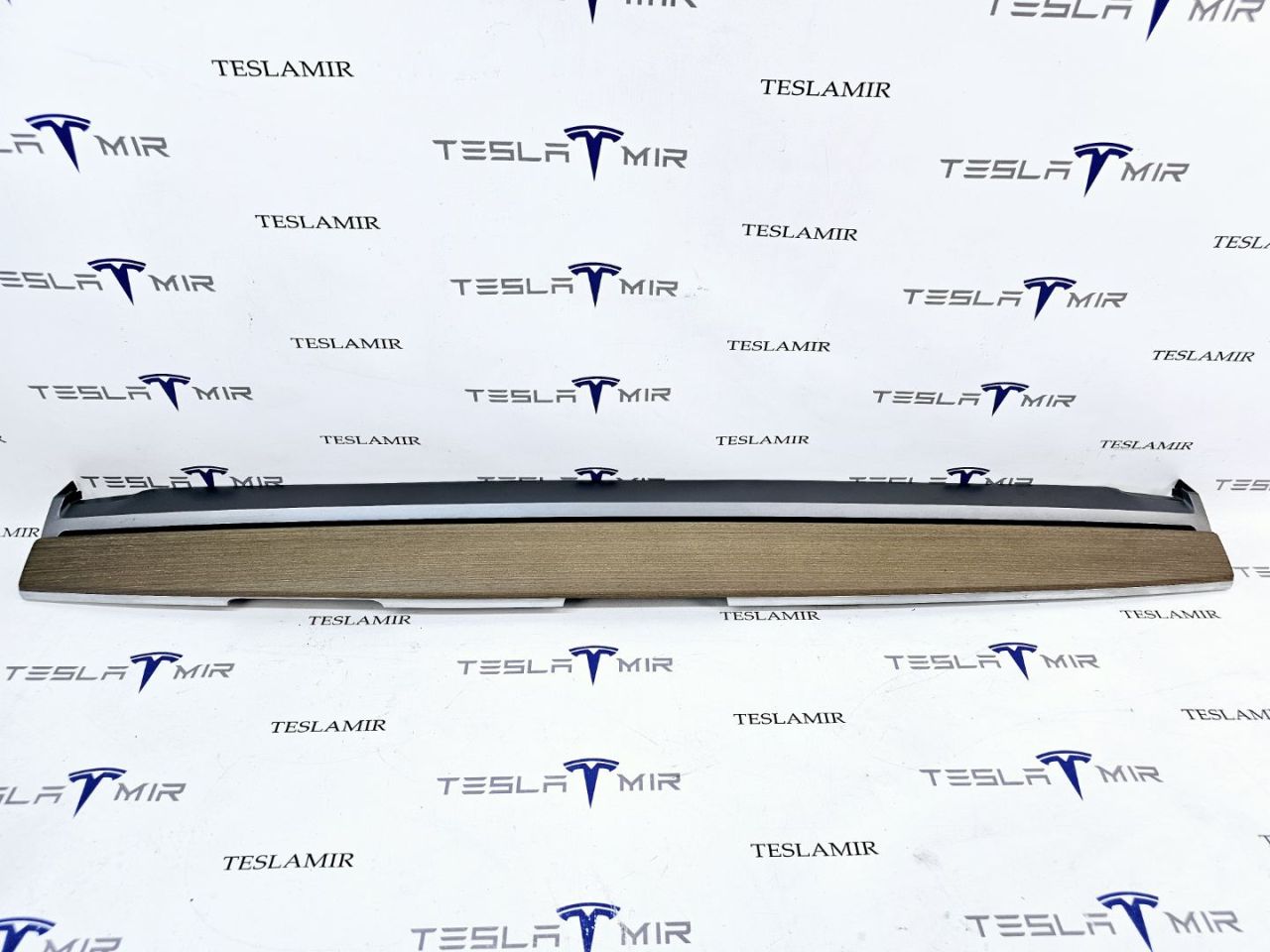 Декоративная накладка центральной консоли Tesla Model 3 1 поколение 2022, 1619569-00, 1091225-00, 1100567-00, 2019482-00, 2267326-00 - фото №1