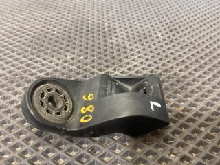 кронштейн радиатора Chevrolet Equinox 3 поколение 2018, 1.5 л., бензин, бежевый, полный привод, 84164532