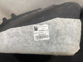 обшивка багажника Tesla Model S 1 поколение (2012 - 2016), 0.1 л., электро, АКПП, серый, седан, задний привод, 102598000B