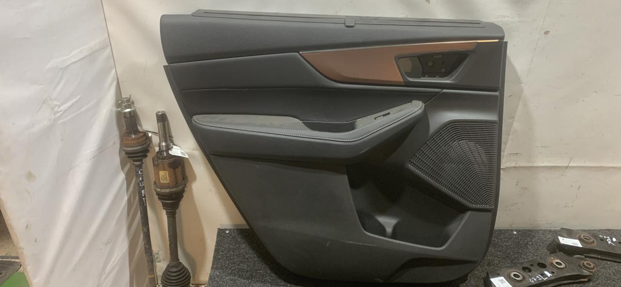 обшивка двери задняя левая Acura MDX 4 поколение 2022, 3.5 л., бензин, АКПП, серебристый, полный привод - фото №1