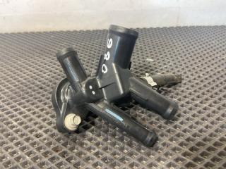 фланец (тройник) системы охлаждения Chevrolet Equinox 3 поколение 2018, 1.5 л., бензин, бежевый, полный привод